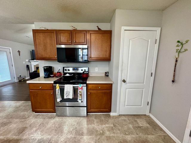 5006 SANDSTONE DR, Columbia, MO 65202