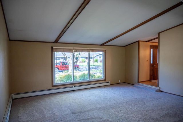 111 W Monroe Street, Mauston, WI 53948