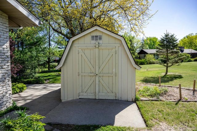 111 W Monroe Street, Mauston, WI 53948