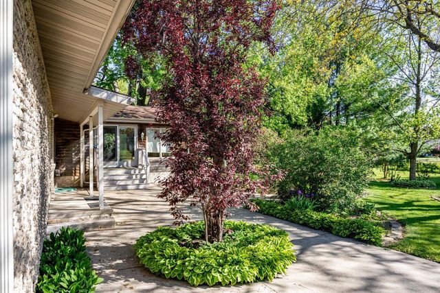 111 W Monroe Street, Mauston, WI 53948