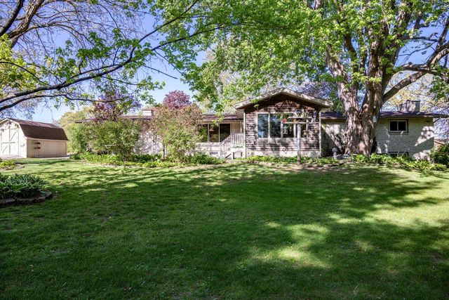 111 W Monroe Street, Mauston, WI 53948