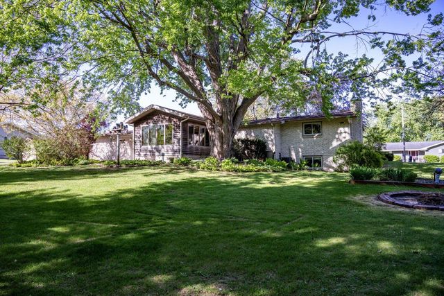 111 W Monroe Street, Mauston, WI 53948