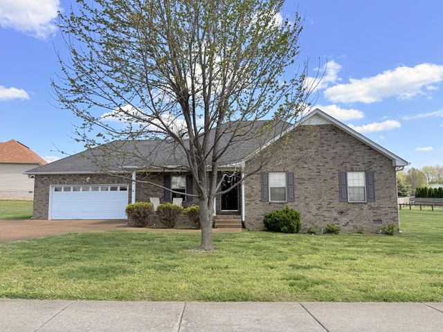 109 Beaver Creek Dr, Portland, TN 37148