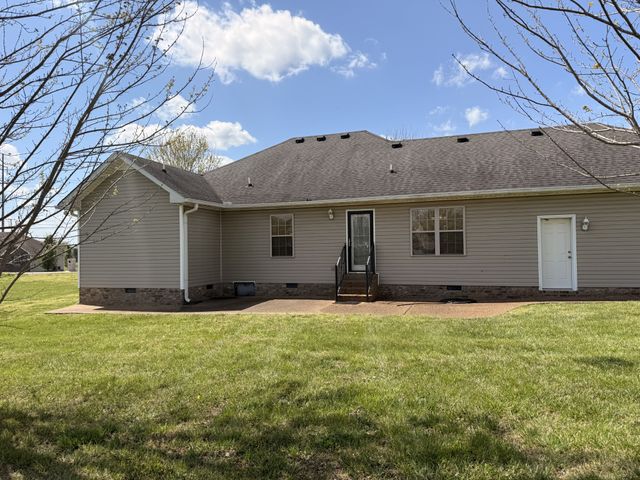 109 Beaver Creek Dr, Portland, TN 37148