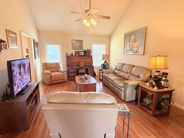 109 Beaver Creek Dr, Portland, TN 37148