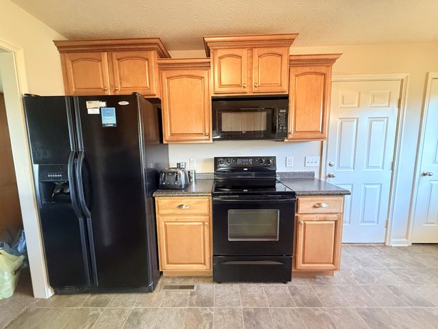 109 Beaver Creek Dr, Portland, TN 37148
