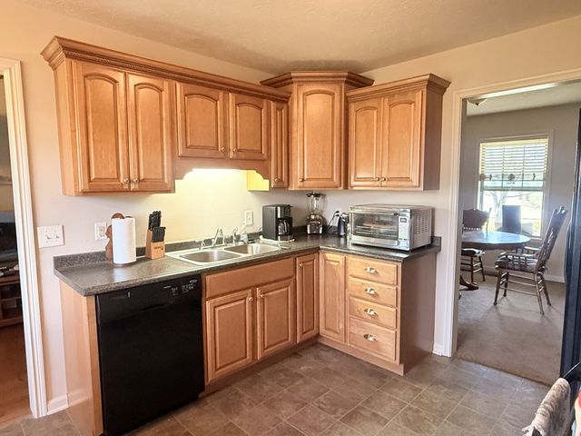 109 Beaver Creek Dr, Portland, TN 37148