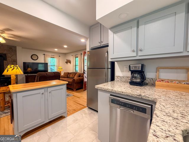 163 Horse Range Place, Cleveland, GA 30528