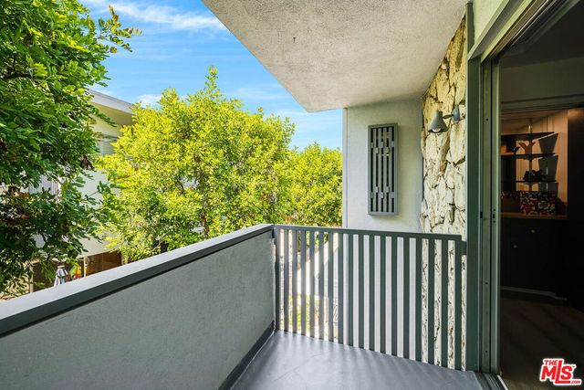 4231 W Sarah Street, Burbank, CA 91505