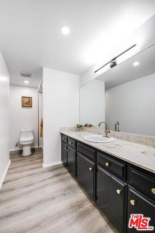 4231 W Sarah Street, Burbank, CA 91505