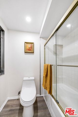 4231 W Sarah Street, Burbank, CA 91505