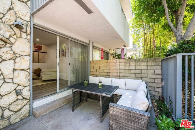 4231 W Sarah Street, Burbank, CA 91505