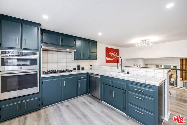 4231 W Sarah Street, Burbank, CA 91505