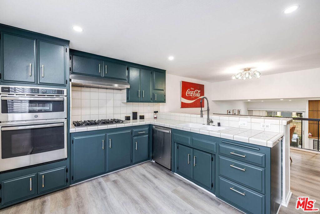 4231 W Sarah Street 15, Burbank, CA 91505 — photo 5