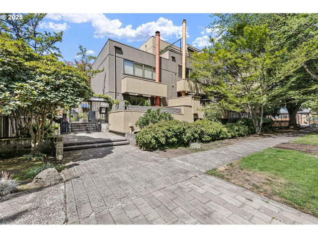 974 LINCOLN St, Eugene, OR 97401