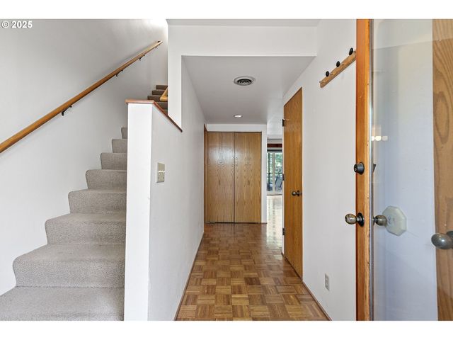 974 LINCOLN St, Eugene, OR 97401