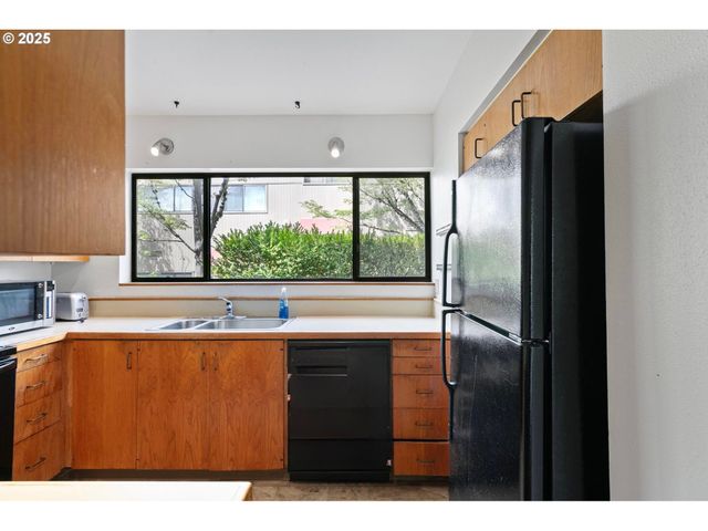 974 LINCOLN St, Eugene, OR 97401