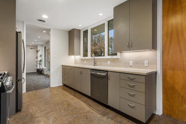 301 G H Baker Drive, Urbana, IL 61801