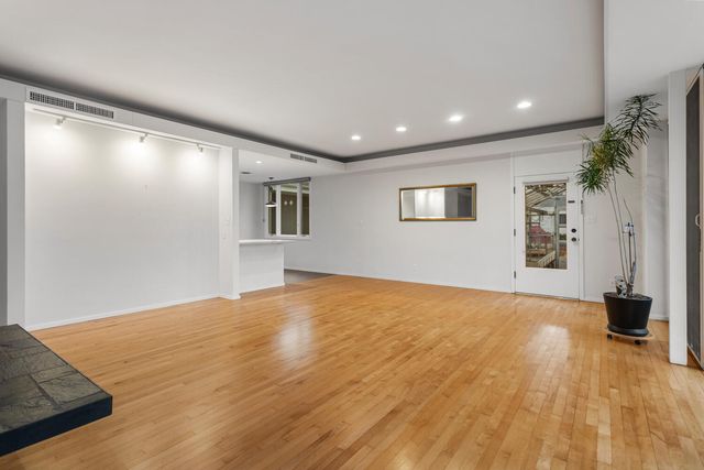 301 G H Baker Drive, Urbana, IL 61801