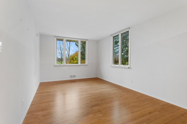 301 G H Baker Drive, Urbana, IL 61801