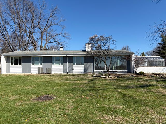 301 G H Baker Drive, Urbana, IL 61801