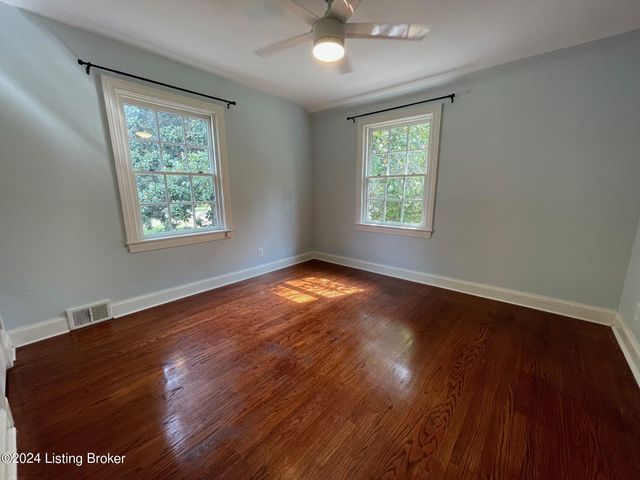 210 Don Allen Rd, Louisville, KY 40207