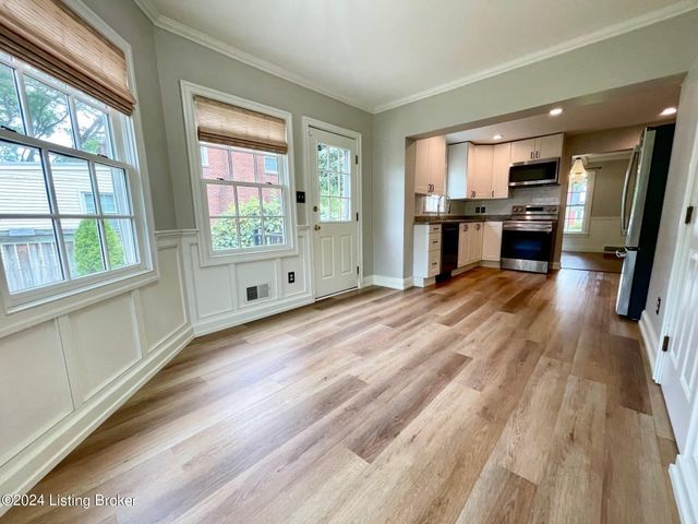 210 Don Allen Rd, Louisville, KY 40207