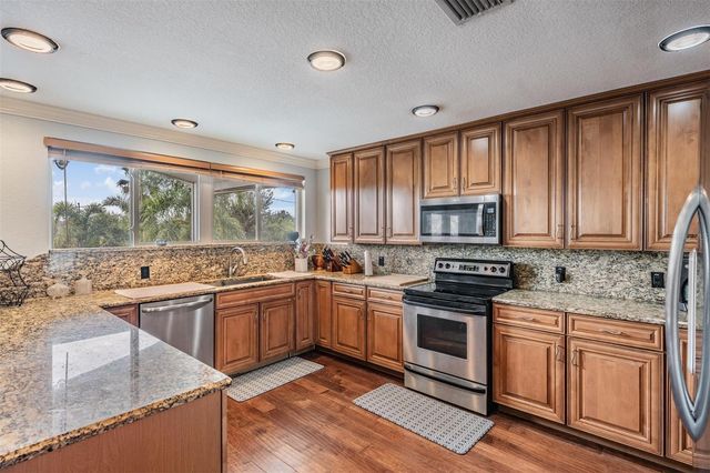 815 NW 2ND AVENUE, Ruskin, FL 33570