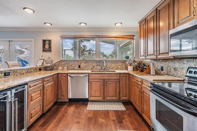 815 NW 2ND AVENUE, Ruskin, FL 33570