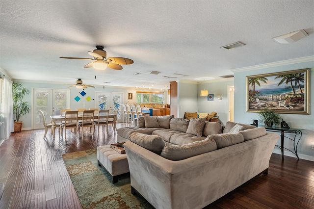 815 NW 2ND AVENUE, Ruskin, FL 33570