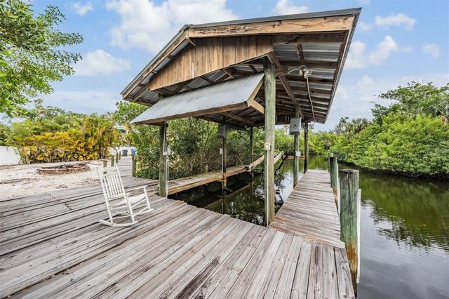 815 NW 2ND AVENUE, Ruskin, FL 33570