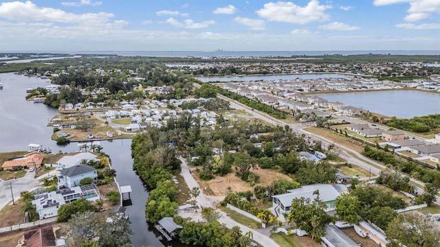 815 NW 2ND AVENUE, Ruskin, FL 33570