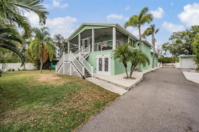 815 NW 2ND AVENUE, Ruskin, FL 33570