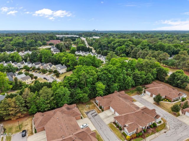 4611 Ivy Blossom Lane, Raleigh, NC 27604