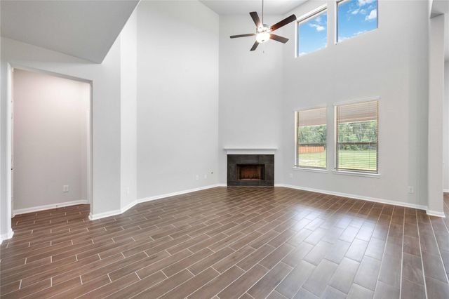 600 Barton Place Drive, Cleveland, TX 77327
