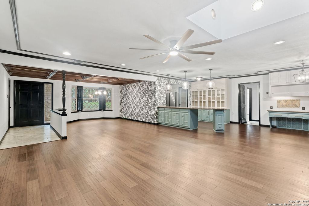 28160 Windwood Drive East # 1, Boerne, TX 78006