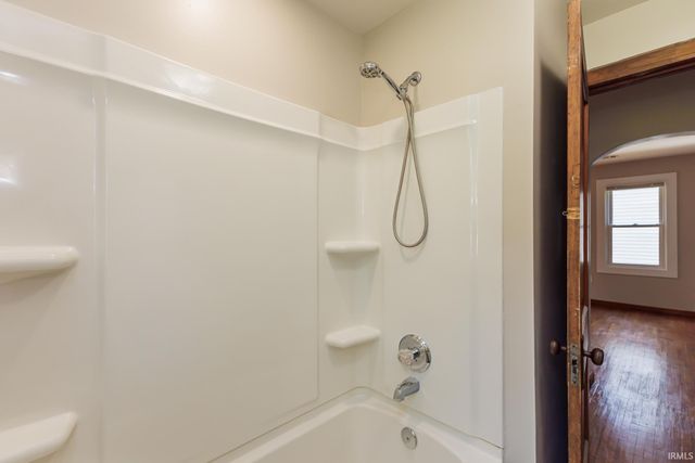 2104 S Biltmore Ave, Muncie, IN 47302