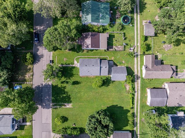 2104 S Biltmore Ave, Muncie, IN 47302