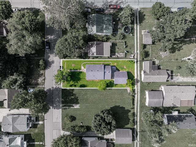 2104 S Biltmore Ave, Muncie, IN 47302