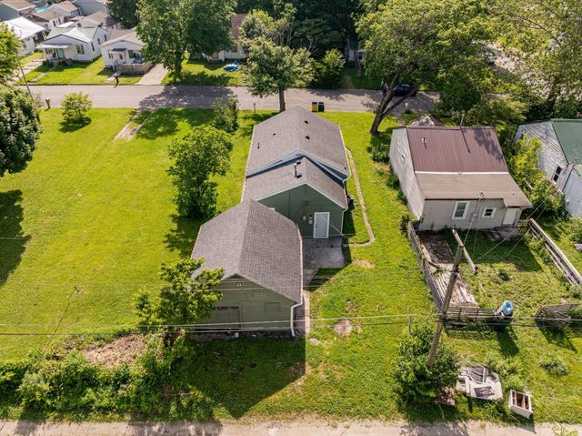 2104 S Biltmore Ave, Muncie, IN 47302