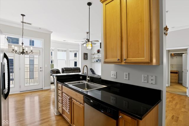 355 E Ohio Street 213, Indianapolis, IN 46204