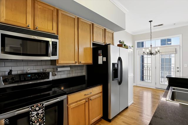 355 E Ohio Street 213, Indianapolis, IN 46204