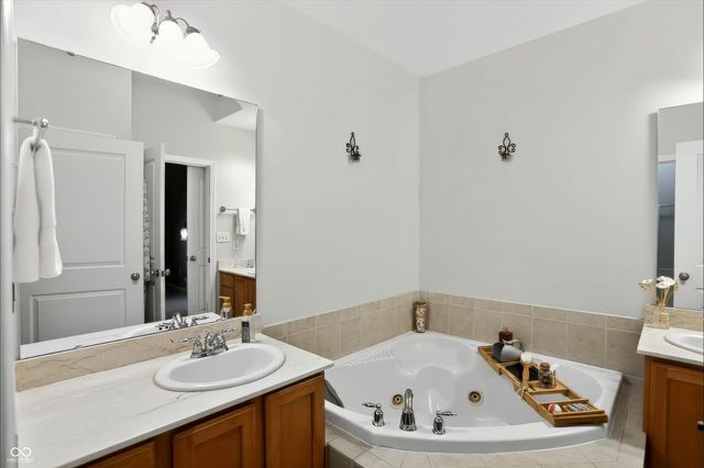 355 E Ohio Street 213, Indianapolis, IN 46204