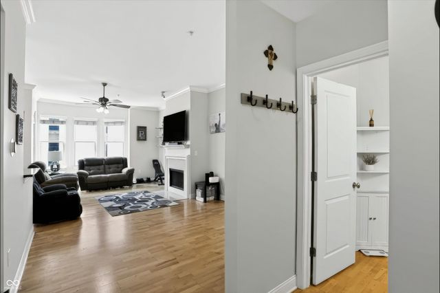 355 E Ohio Street 213, Indianapolis, IN 46204