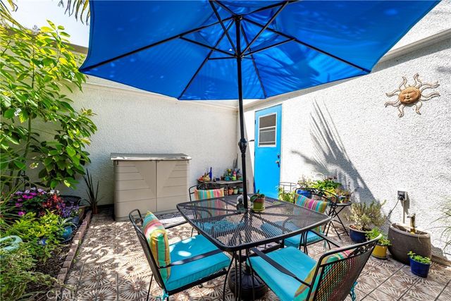 489 Calle Cadiz D, Laguna Woods, CA 92637