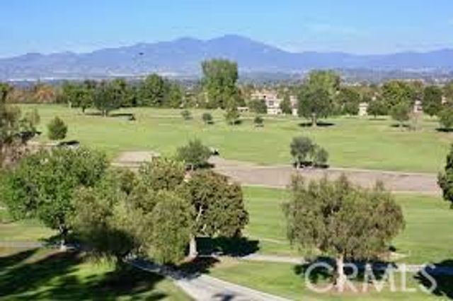489 Calle Cadiz D, Laguna Woods, CA 92637