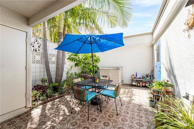 489 Calle Cadiz D, Laguna Woods, CA 92637