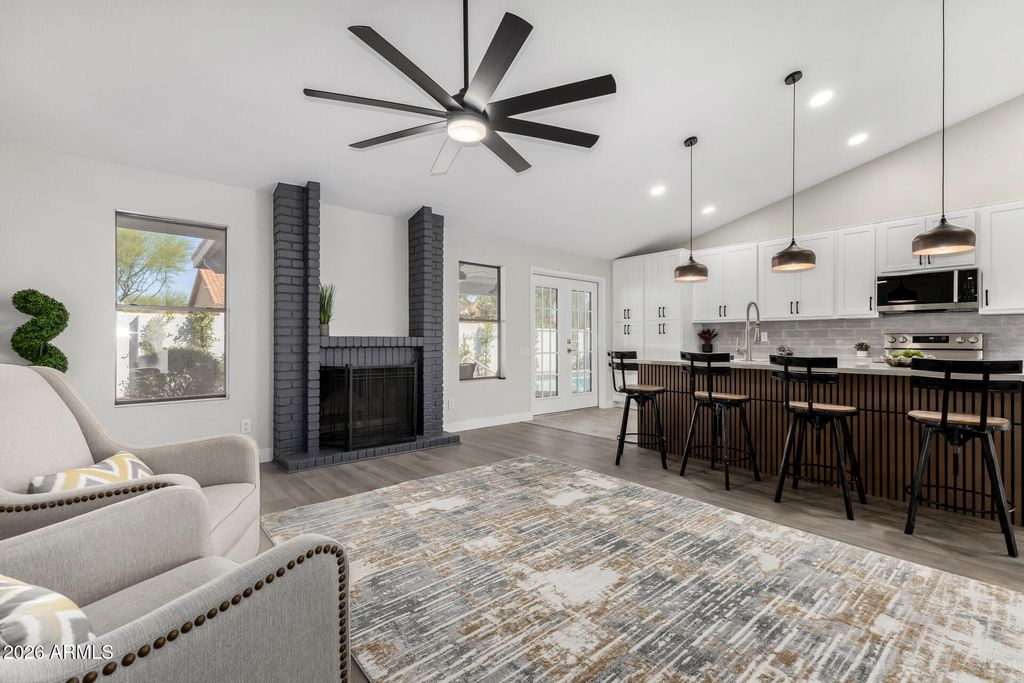 Image 12 of property listing at 11365 N 109TH Way, Scottsdale, AZ 85259