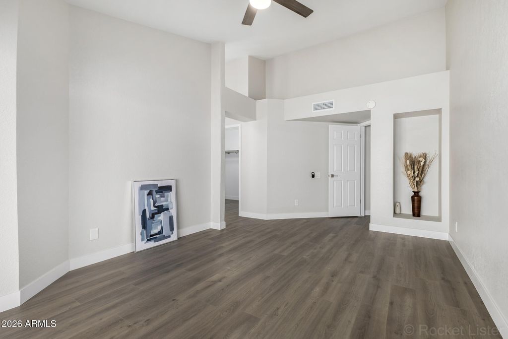 Image 18 of property listing at 11365 N 109TH Way, Scottsdale, AZ 85259