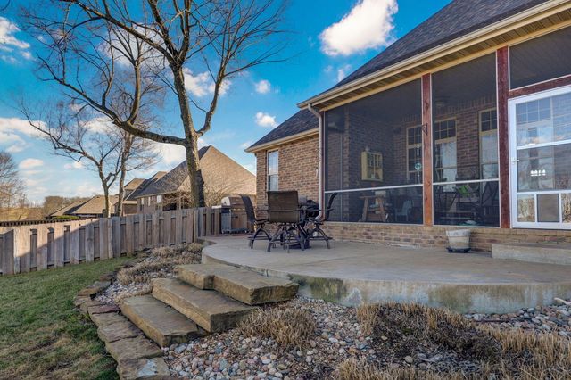 815 E Beaufort Street, Nixa, MO 65714